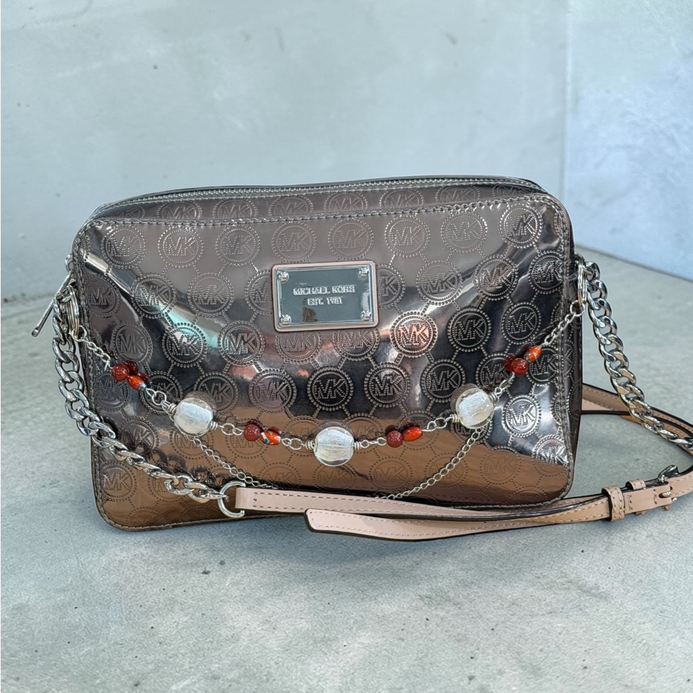 Michael Kors Metallic Silver Crossbody Bag and Handmade Bag Necklace Chain - Picture 3 of 13